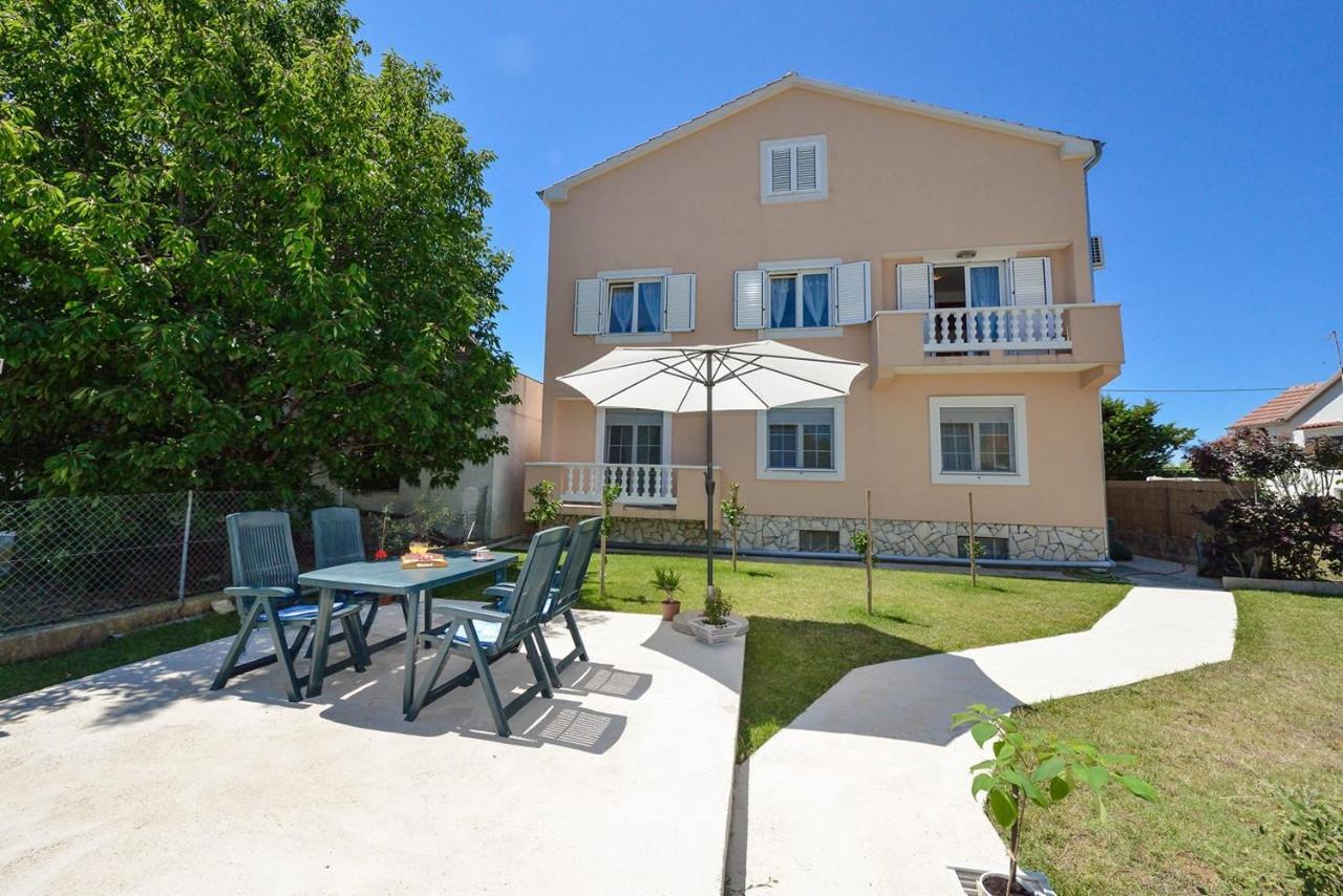 Sreca Apartment Near Beach With Bbq Бибинье Экстерьер фото