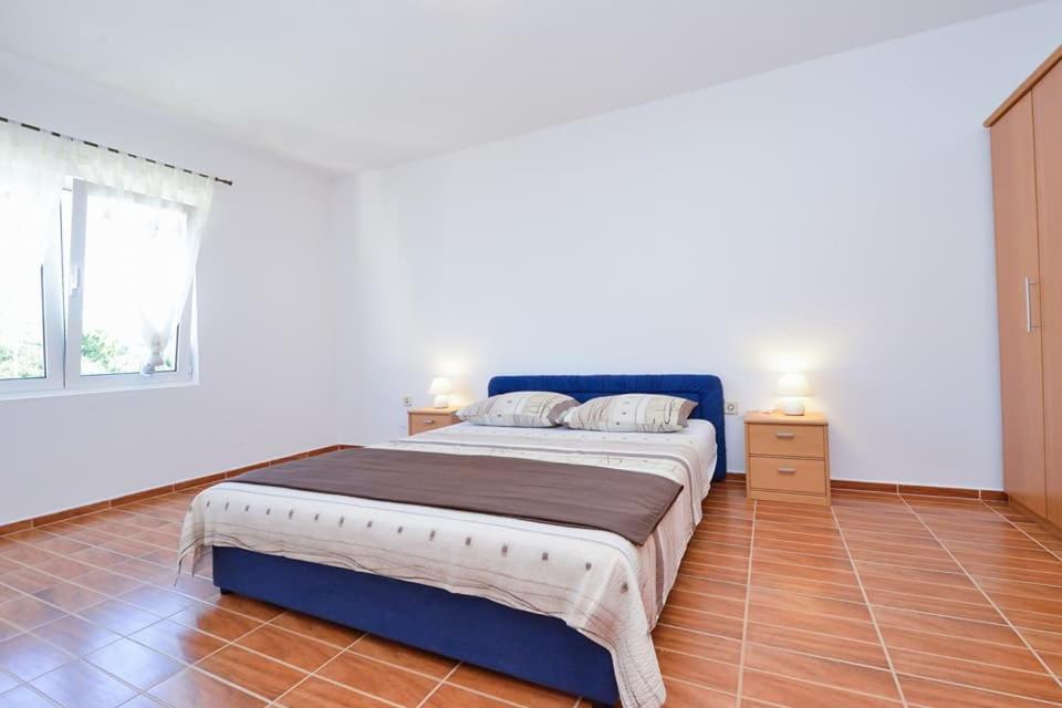 Sreca Apartment Near Beach With Bbq Бибинье Экстерьер фото
