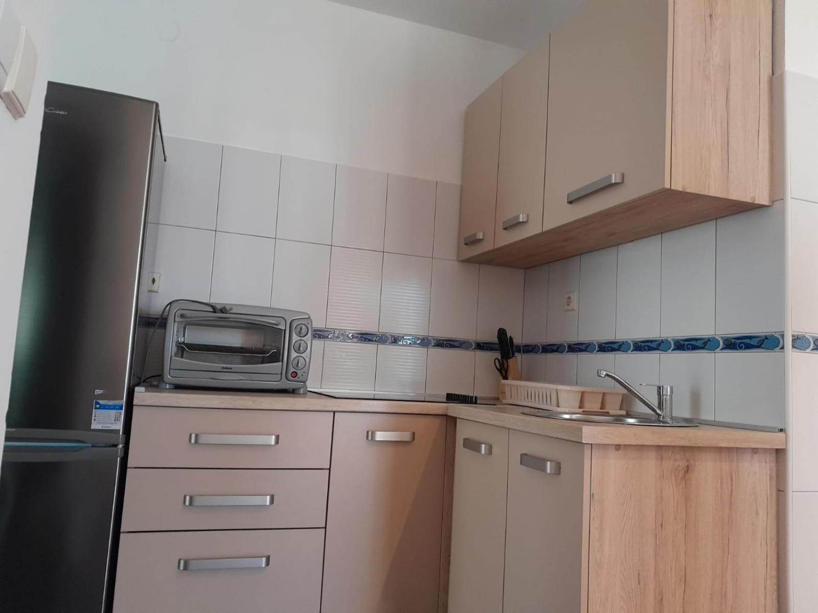 Sreca Apartment Near Beach With Bbq Бибинье Экстерьер фото